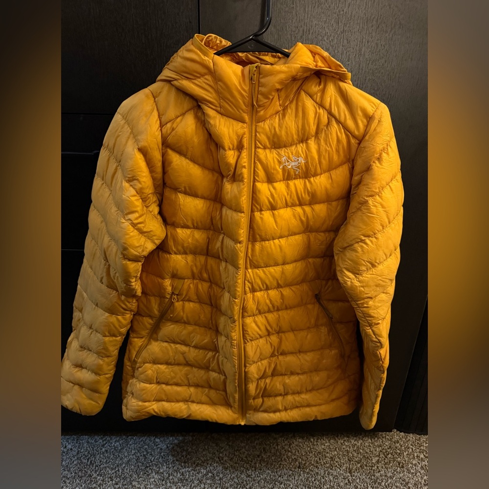 Women’s Arc'teryx Gold Cerium Down Jacket, Large